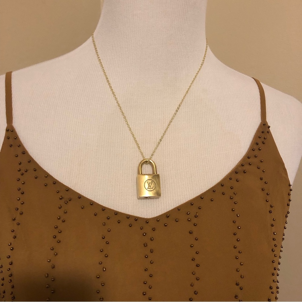 Louis Vuitton Vintage Lock #221 No Key w/approx.20”Gold Plated Non-Branded Chain